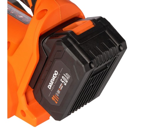Пила аккумуляторная Daewoo Power DACS 3021Li Set (АКБ и ЗУ)