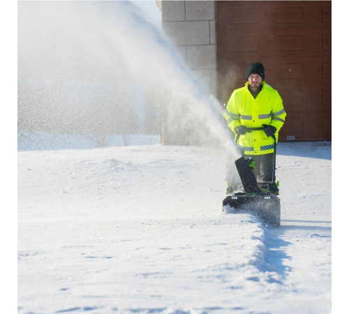 Снегоуборщик аккумуляторный Greenworks 82V 82SN22 б/щет (1хАКБ 8Ач и ЗУ) 56см