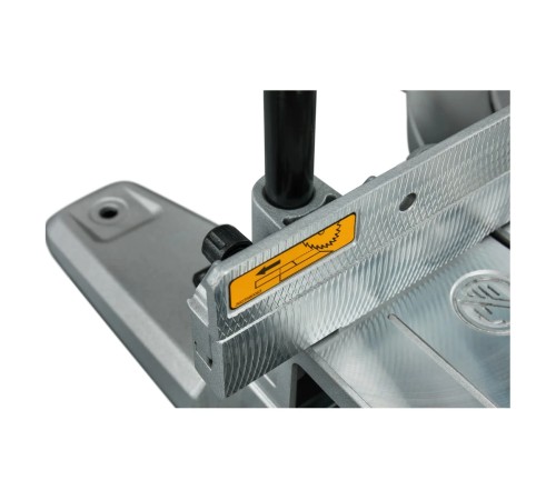 Торцовочная пила Makita LS1110F