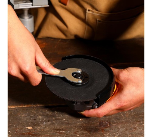 Угловая шлифмашина Deko ZKAG20  (АКБ и ЗУ)