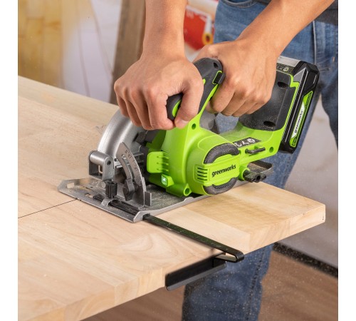 Циркулярная пила аккумуляторная  Greenworks 24V GD24CS165 (АКБ 5Ач и ЗУ)