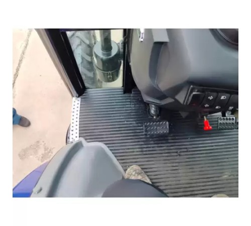 Трактор Storm Branson 50.4 LUX (4x4, 50 л.с.)