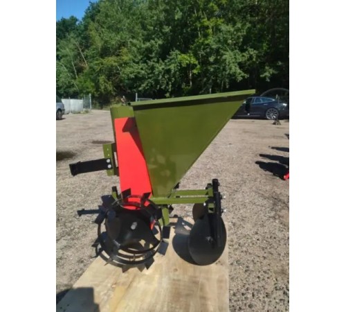 Картофелесажалка для мотоблока МТЗ и других ЦЕЛИНА ОП-2547.000