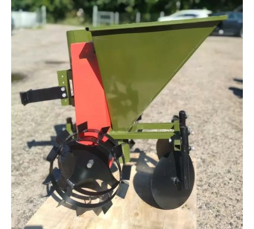 Картофелесажалка для мотоблока МТЗ и других ЦЕЛИНА ОП-2547.000