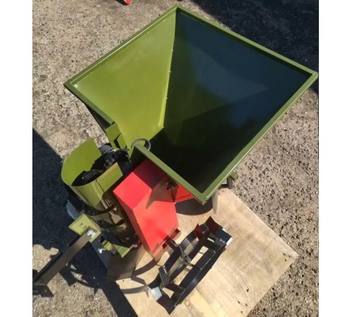 Картофелесажалка для мотоблока МТЗ и других ЦЕЛИНА ОП-2547.000