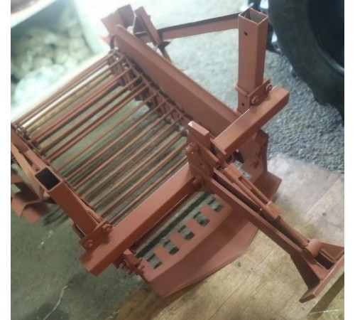 Картофелекопалка транспортёрная ЦЕЛИНА ОП-1639.000 (универсальная)