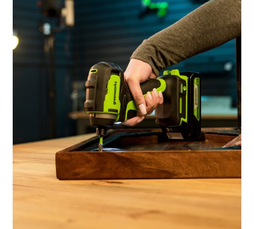 Винтоверт ударный аккумуляторный Greenworks 24V ID3170 (1хАКБ 2Ач и ЗУ)