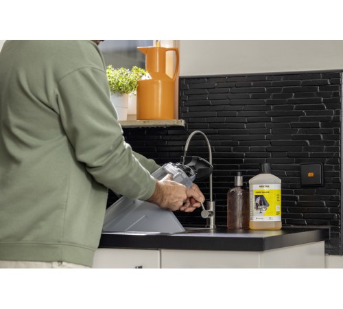 Моющий пылесос  Karcher SE 4 Plus