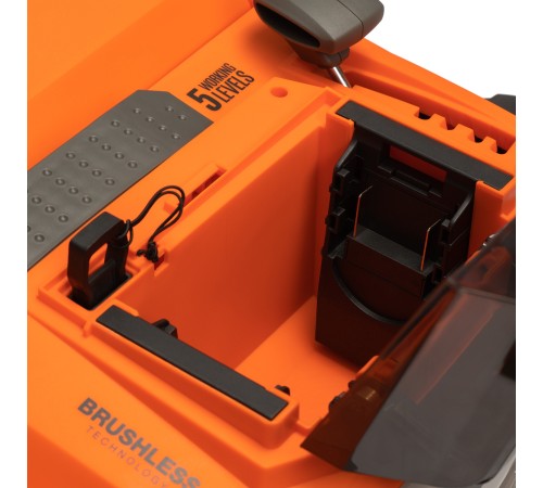 Аэратор-скарификатор аккумуляторный  Daewoo Power DSC 3842Li (Без АКБ и ЗУ)