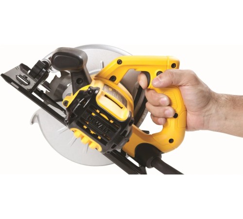 Дисковая пила DeWalt DWE560 (DWE560-QS)