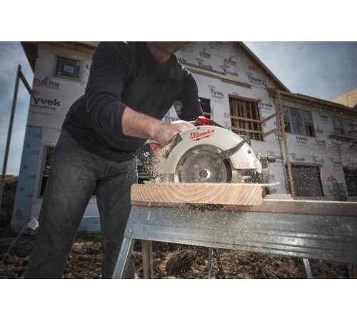 Дисковая пила аккумуляторная Milwaukee M18 BLCS66-502X 4933464590 (2хАКБ и ЗУ)