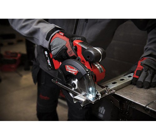 Дисковая пила аккумуляторная Milwaukee M18 FMCS-0X FUEL 4933459192 (Без АКБ и ЗУ)