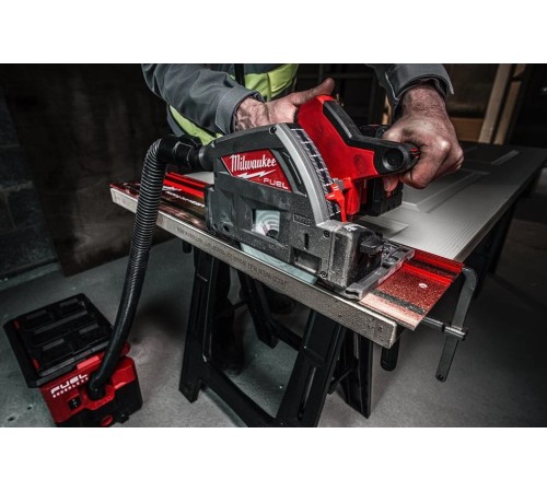 Дисковая пила аккумуляторная Milwaukee M18 FPS55-0P FUEL 4933478777 (2хАКБ и ЗУ)