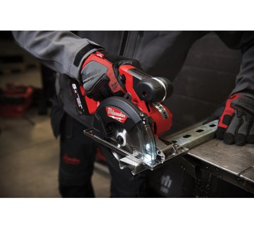 Дисковая пила аккумуляторная Milwaukee Fuel M18 FMCS-502X 4933459193 (АКБ и ЗУ)