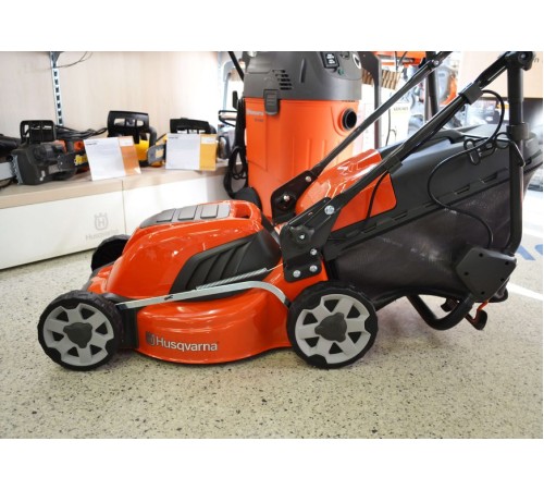 Колёсная газонокосилка Husqvarna LC 141C [967 09 93-01]