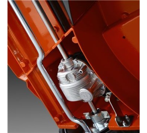 Газонокосилка бензиновая Husqvarna LC 551SP