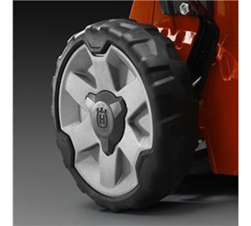 Газонокосилка бензиновая Husqvarna LC 551SP