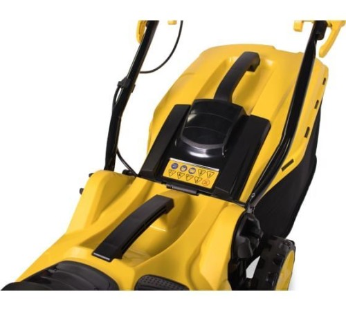 Колёсная газонокосилка Champion EM4118