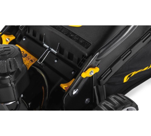 Газонокосилка бензиновая Champion LM4215