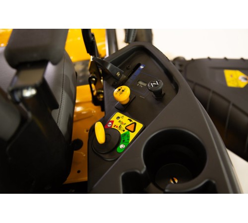 Газонокосилка с нулевым радиусом разворота Cub Cadet XZ2 127