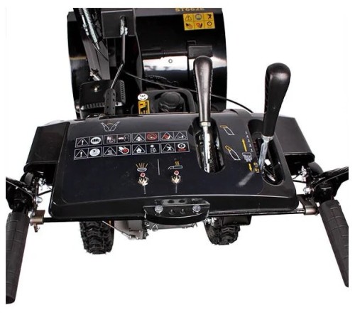 Снегоуборщик бензиновый Champion ST662E