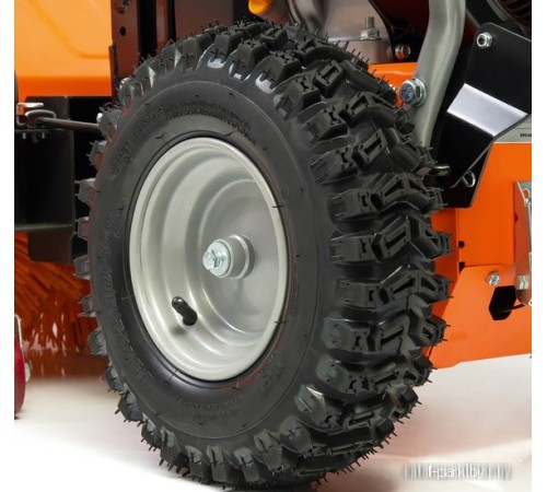 Машина подметательная Daewoo DASC 8080