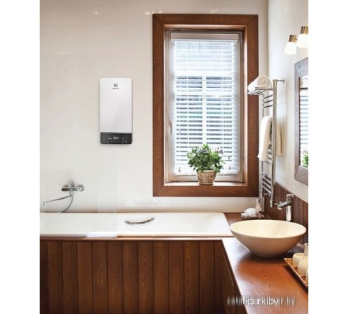 Проточный электрический водонагреватель Electrolux NPX 18-24 Sensomatic Pro