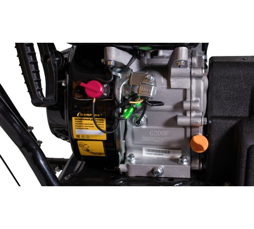 Снегоуборщик бензиновый Champion ST656
