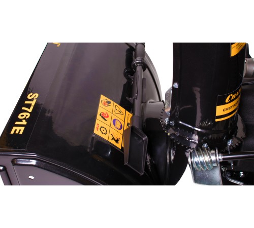 Снегоуборщик бензиновый Champion ST761E