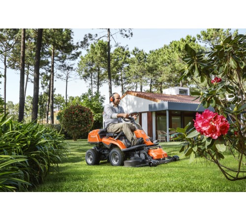 Райдер Husqvarna R 214TC