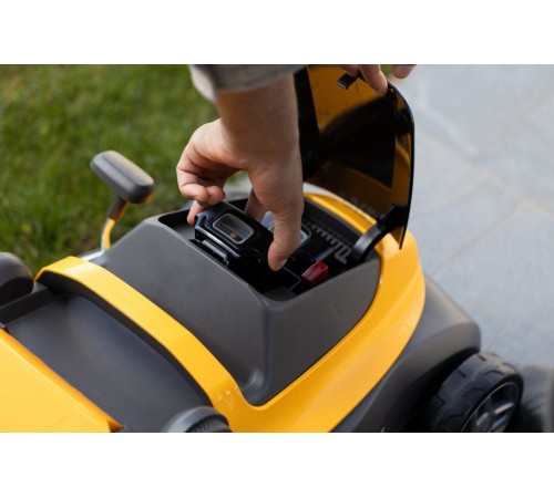 Газонокосилка Stiga Collector 136 AE Kit 291342068/ST1 (с АКБ)