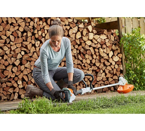 Триммер STIHL  FSA 57 SET (с AL 101, AK 10)
